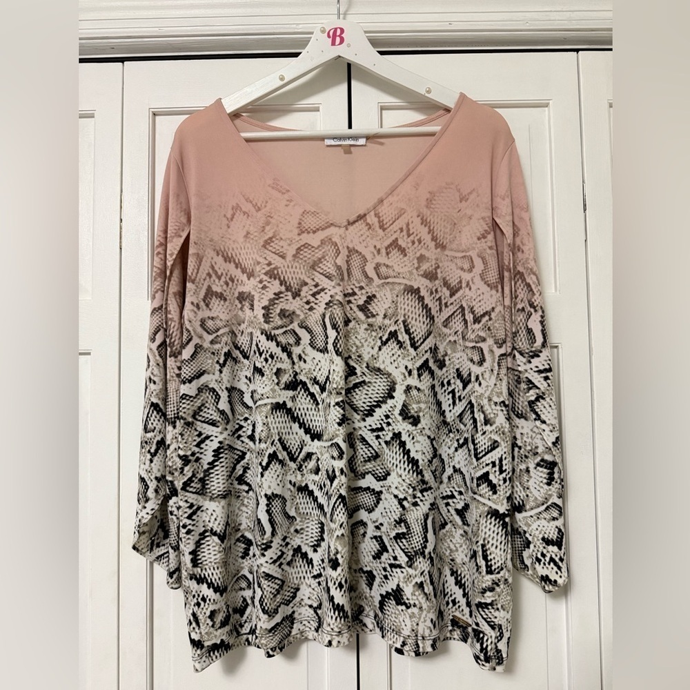 Calvin Klein Womens Top Plus Size 1X Snakeskin Stretch V-Neck 3/4 Petal Sleeves